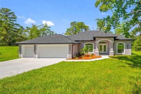Villa ou maison à vendre à Weeki Wachee, Floride: 4 chambres, 191.47 m2 № 2412629 - photo 2