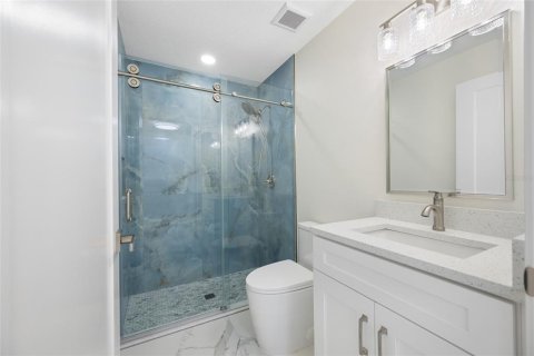 Villa ou maison à vendre à Weeki Wachee, Floride: 4 chambres, 191.47 m2 № 2412629 - photo 15