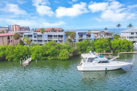 Propiedad comercial en venta en Englewood, Florida, 1675.49 m2 № 1847827 - foto 30
