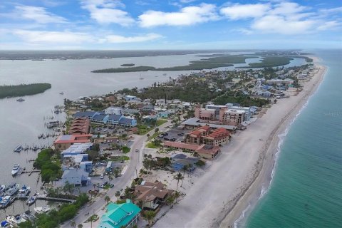 Propiedad comercial en venta en Englewood, Florida, 1675.49 m2 № 1847827 - foto 1