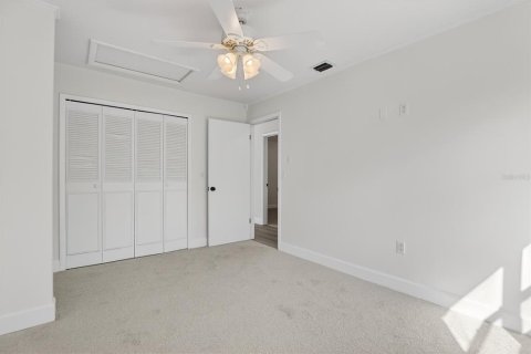 House in Altamonte Springs, Florida 4 bedrooms, 171.78 sq.m. № 2305954 - photo 24
