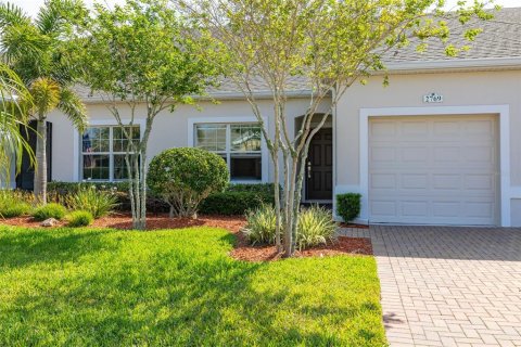 House in Winter Haven, Florida 2 bedrooms, 128.67 sq.m. № 1630651 - photo 2