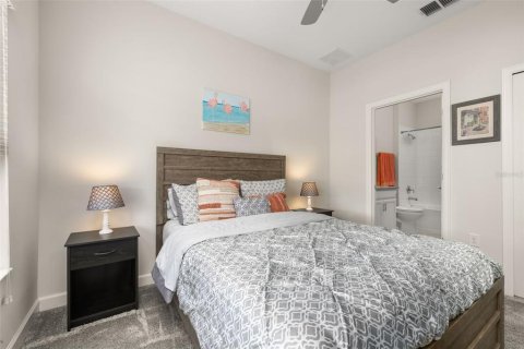 House in Winter Haven, Florida 2 bedrooms, 128.67 sq.m. № 1630651 - photo 29
