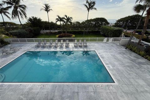 Condominio en alquiler en Miami Beach, Florida, 2 dormitorios, 95.78 m2 № 1896726 - foto 24