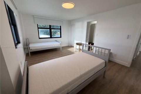 Condominio en alquiler en Miami Beach, Florida, 2 dormitorios, 95.78 m2 № 1896726 - foto 13