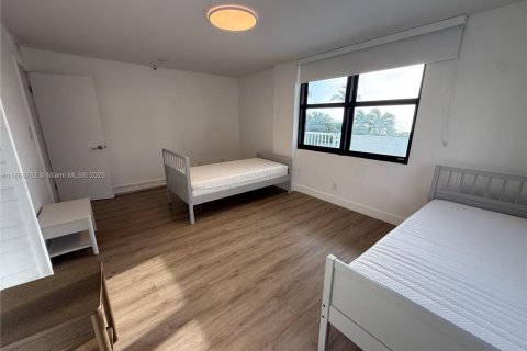 Condominio en alquiler en Miami Beach, Florida, 2 dormitorios, 95.78 m2 № 1896726 - foto 14