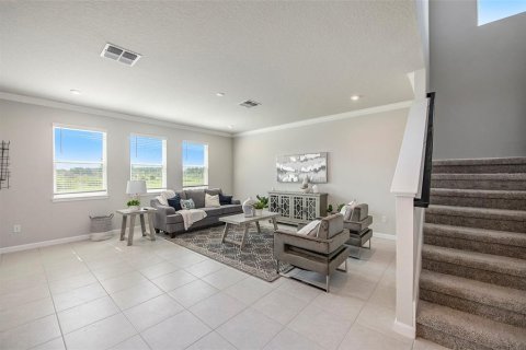 House in Lutz, Florida 5 bedrooms, 285.95 sq.m. № 2278033 - photo 10