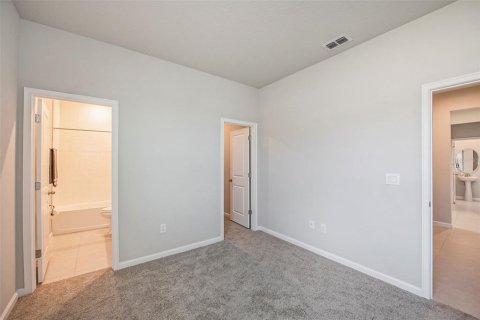 House in Lutz, Florida 5 bedrooms, 285.95 sq.m. № 2278033 - photo 22