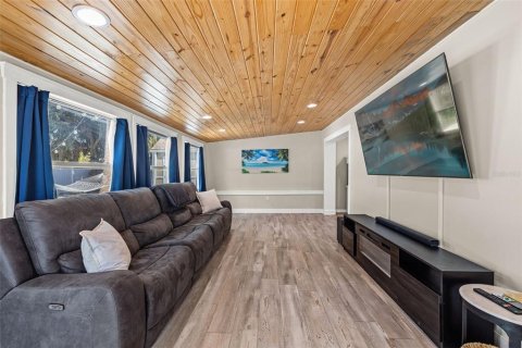 Casa en venta en Tampa, Florida, 3 dormitorios, 118.54 m2 № 2418701 - foto 13