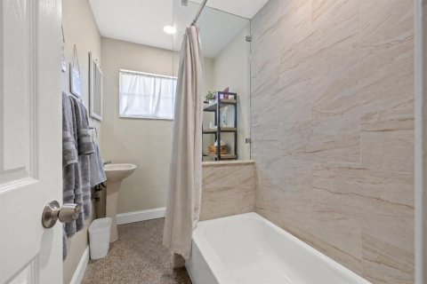 Casa en venta en Tampa, Florida, 3 dormitorios, 118.54 m2 № 2418701 - foto 21