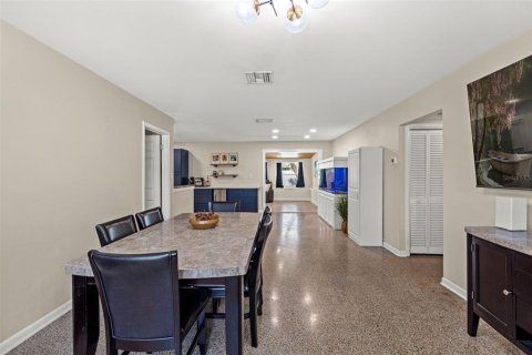 Casa en venta en Tampa, Florida, 3 dormitorios, 118.54 m2 № 2418701 - foto 4