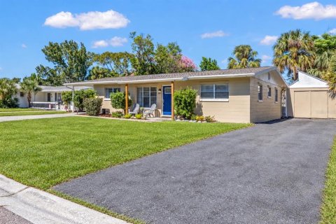 Casa en venta en Tampa, Florida, 3 dormitorios, 118.54 m2 № 2418701 - foto 2