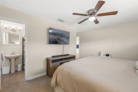 Casa en venta en Tampa, Florida, 3 dormitorios, 118.54 m2 № 2418701 - foto 17