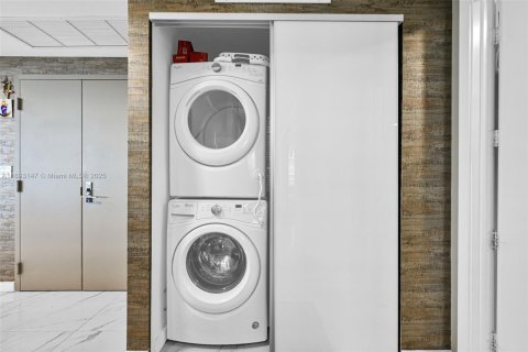 Copropriété à louer à Miami, Floride: 3 chambres, 187.48 m2 № 1946802 - photo 22