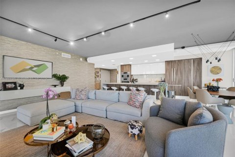 Copropriété à louer à Miami, Floride: 3 chambres, 187.48 m2 № 1946802 - photo 8