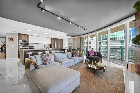 Copropriété à louer à Miami, Floride: 3 chambres, 187.48 m2 № 1946802 - photo 9