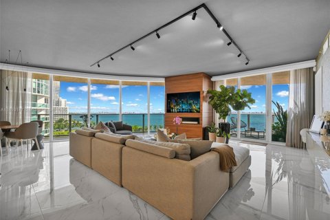 Copropriété à louer à Miami, Floride: 3 chambres, 187.48 m2 № 1946802 - photo 1