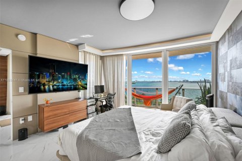 Copropriété à louer à Miami, Floride: 3 chambres, 187.48 m2 № 1946802 - photo 15