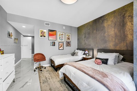 Copropriété à louer à Miami, Floride: 3 chambres, 187.48 m2 № 1946802 - photo 16