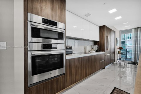 Copropriété à louer à Miami, Floride: 3 chambres, 187.48 m2 № 1946802 - photo 4