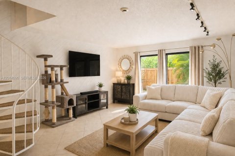 Townhouse in Miami, Florida 2 bedrooms, 96.62 sq.m. № 2076175