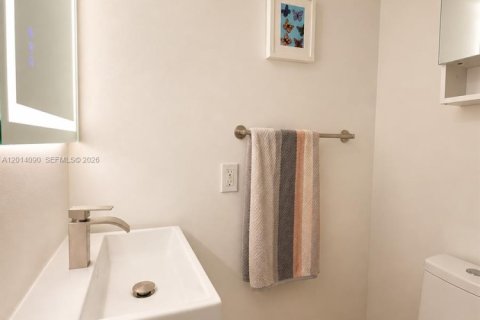 Townhouse in Miami, Florida 2 bedrooms, 96.62 sq.m. № 2076175 - photo 7