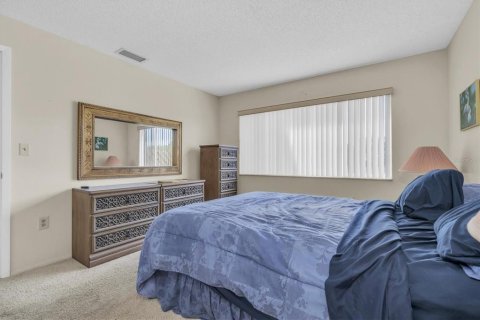 Condo in New Port Richey, Florida, 2 bedrooms  № 1612689 - photo 22