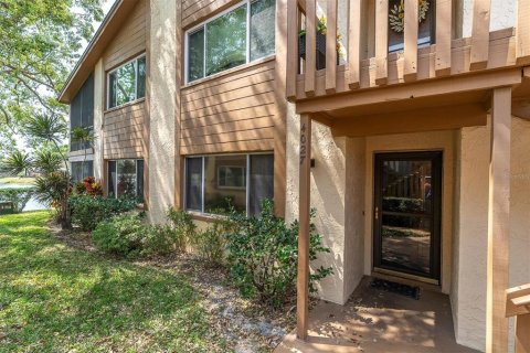 Condo in New Port Richey, Florida, 2 bedrooms  № 1612689 - photo 2