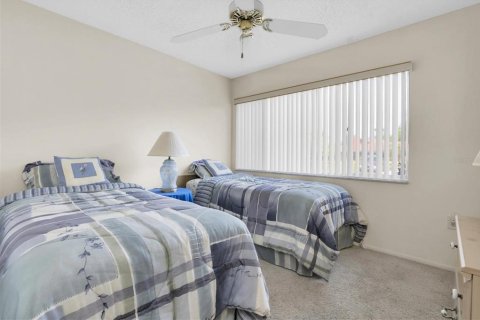 Condo in New Port Richey, Florida, 2 bedrooms  № 1612689 - photo 24