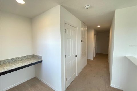 Villa ou maison à louer à Davenport, Floride: 4 chambres, 275.08 m2 № 2388592 - photo 17
