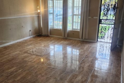 Villa ou maison à louer à Miami Gardens, Floride: 3 chambres, 123.84 m2 № 2154363 - photo 3