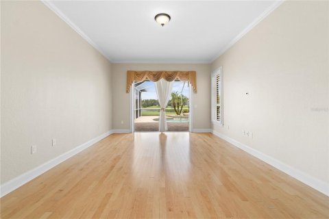 House in Winter Haven, Florida 3 bedrooms, 240.71 sq.m. № 1913367 - photo 27