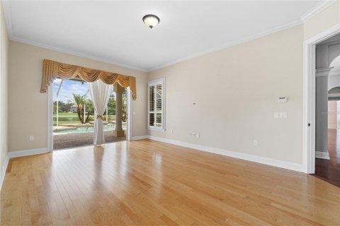 House in Winter Haven, Florida 3 bedrooms, 240.71 sq.m. № 1913367 - photo 28
