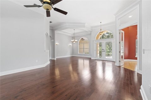 House in Winter Haven, Florida 3 bedrooms, 240.71 sq.m. № 1913367 - photo 15