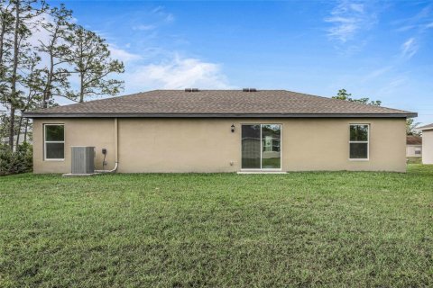 House in Vero Beach, Florida 3 bedrooms, 135.92 sq.m. № 1080644 - photo 1