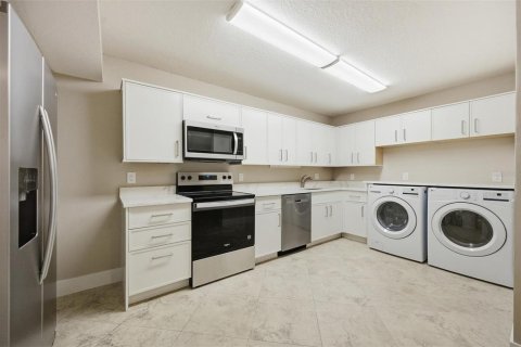 Appartement à louer à Sarasota, Floride: 2 chambres, 92.9 m2 № 2388707 - photo 12