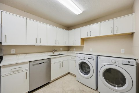 Appartement à louer à Sarasota, Floride: 2 chambres, 92.9 m2 № 2388707 - photo 14