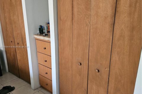 Condominio en alquiler en Doral, Florida, 1 dormitorio, 72.46 m2 № 1951965 - foto 9