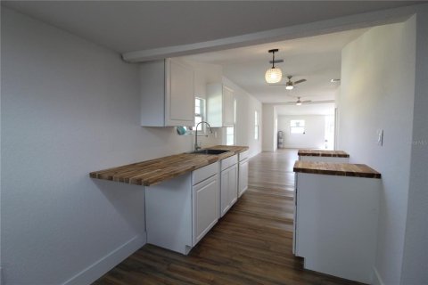 House in Orlando, Florida 3 bedrooms, 80.64 sq.m. № 1425655 - photo 8