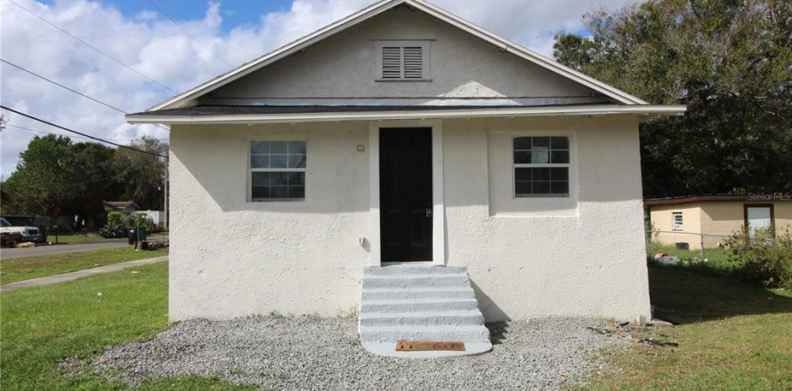 House in Orlando, Florida 3 bedrooms, 80.64 sq.m. № 1425655