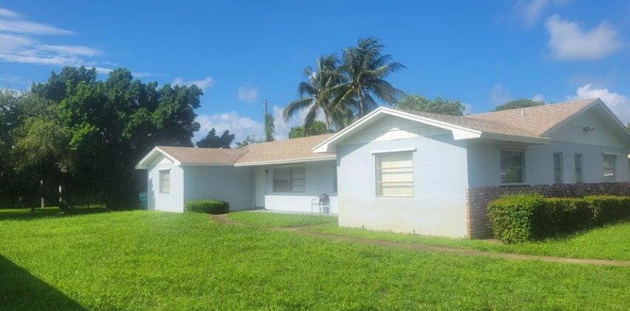 Apartment in Boynton Beach, Florida 2 bedrooms, 92.9 sq.m. № 2268425