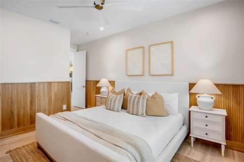 House in Anna Maria, Florida 6 bedrooms, 343.27 sq.m. № 1876233 - photo 30