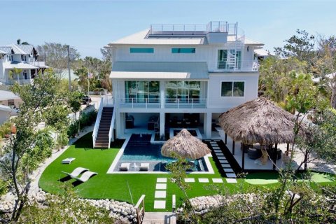 House in Anna Maria, Florida 6 bedrooms, 343.27 sq.m. № 1876233 - photo 4