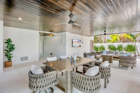 House in Anna Maria, Florida 6 bedrooms, 343.27 sq.m. № 1876233 - photo 26