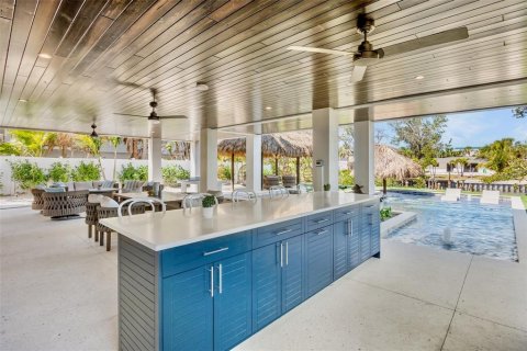 House in Anna Maria, Florida 6 bedrooms, 343.27 sq.m. № 1876233 - photo 28