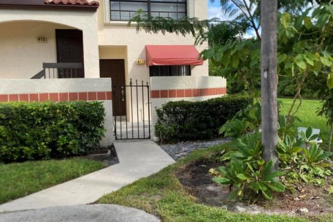 Condo in Deerfield Beach, Florida, 2 bedrooms  № 2401382 - photo 23