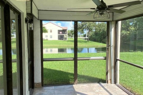 Condo in Deerfield Beach, Florida, 2 bedrooms  № 2401382 - photo 3