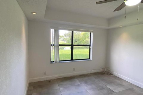 Condo in Deerfield Beach, Florida, 2 bedrooms  № 2401382 - photo 13