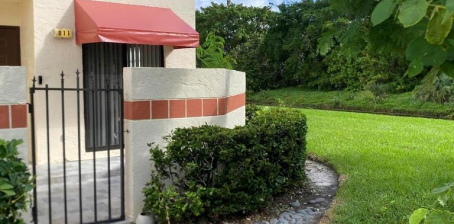 Condo in Deerfield Beach, Florida, 2 bedrooms  № 2401382