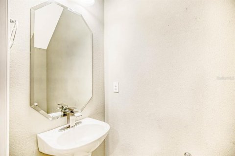 Adosado en alquiler en Fish Hawk, Florida, 2 dormitorios, 148.27 m2 № 1846964 - foto 7